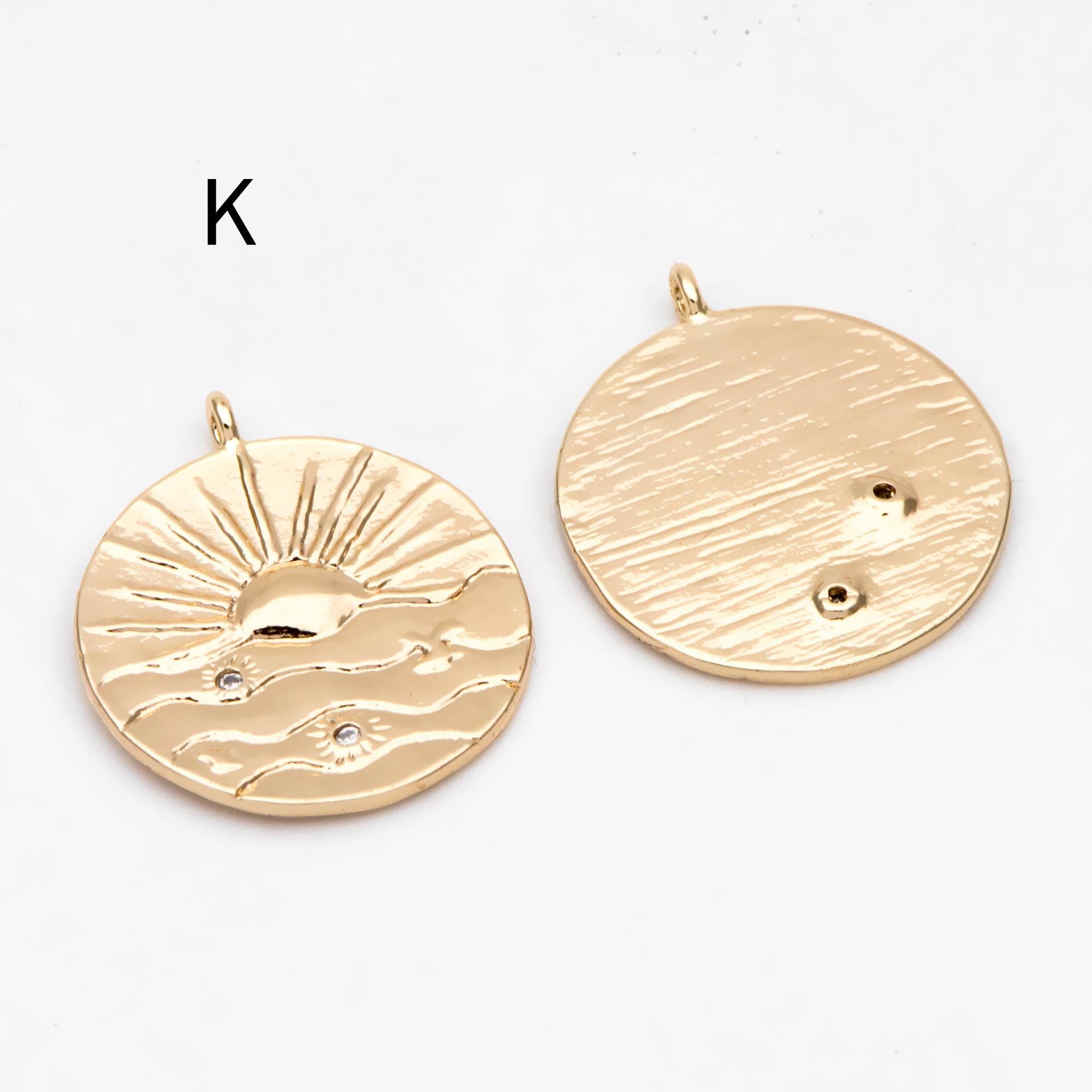 4pcs Gold Round Sun Charms , 18K Gold plated Brass, Disk Sun Pendants (GB-1232)